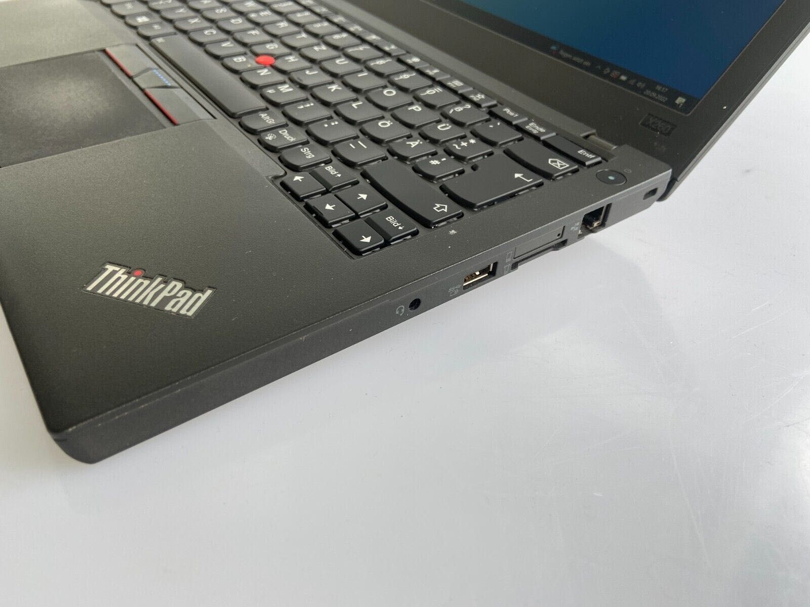 Lenovo Thinkpad x260 ,i3 6100u, 8Gb, ssd 240 Gb