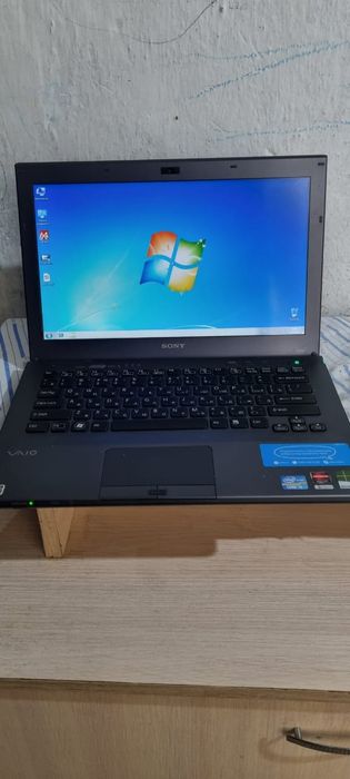 Ноутбук кор i3  Sony VAIO