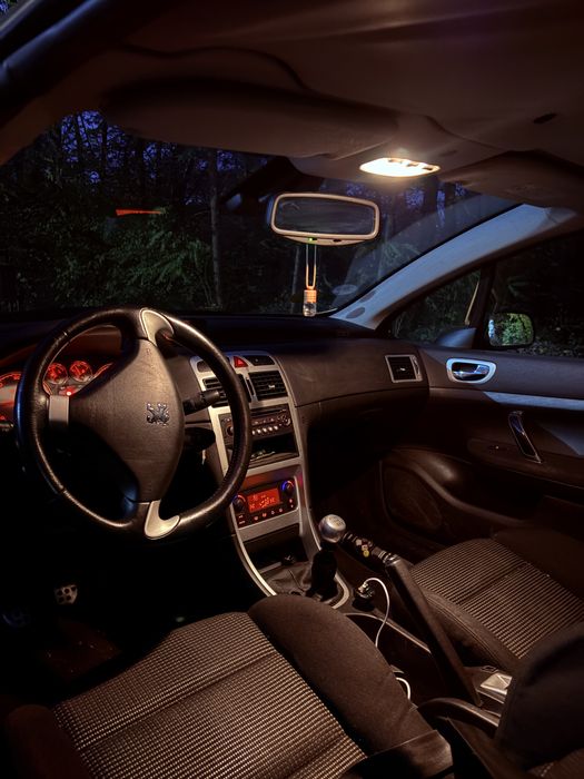 Peugeot 307 CC 2.0 HDi 136CP – 2008