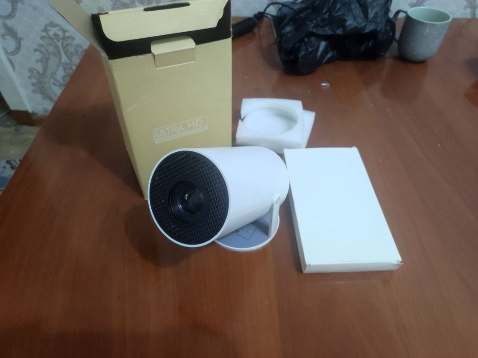 Proyektor, HY300, Kino va Dars oʻtish uchun ixcham proyektor,