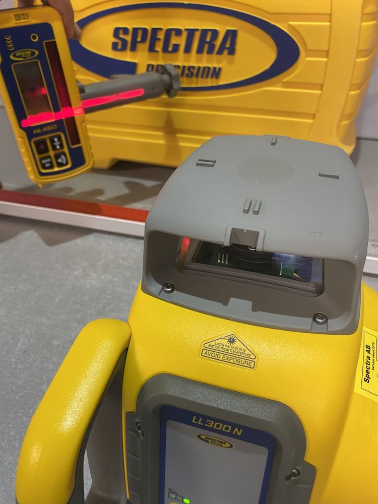 Nivela laser spectra ll 300 n  hilti topcon