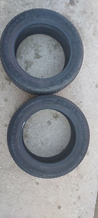 Vând 2 cauciucuri Michelin alpin