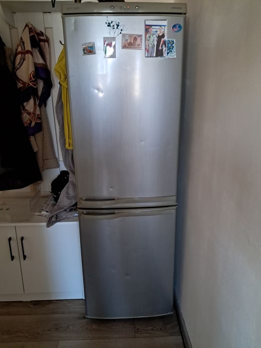 Холодильник Самсунг в хорошем состоянии