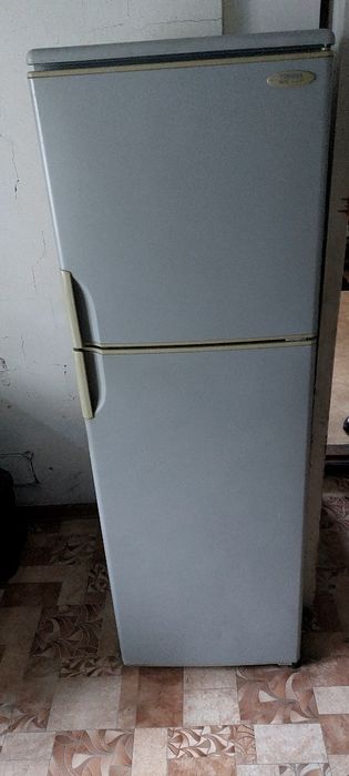 продам холодильник