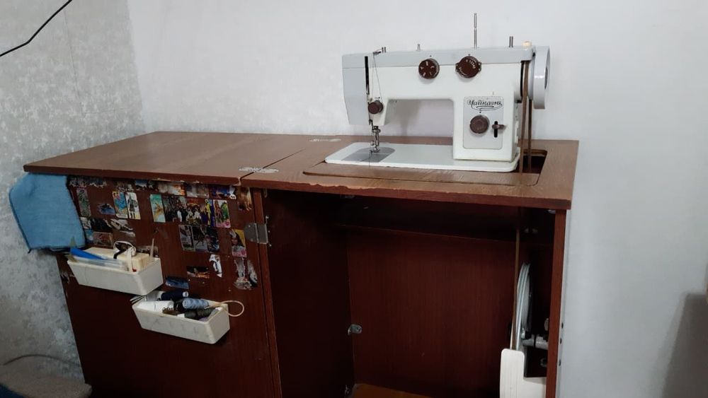 Швейная машинка Чайка