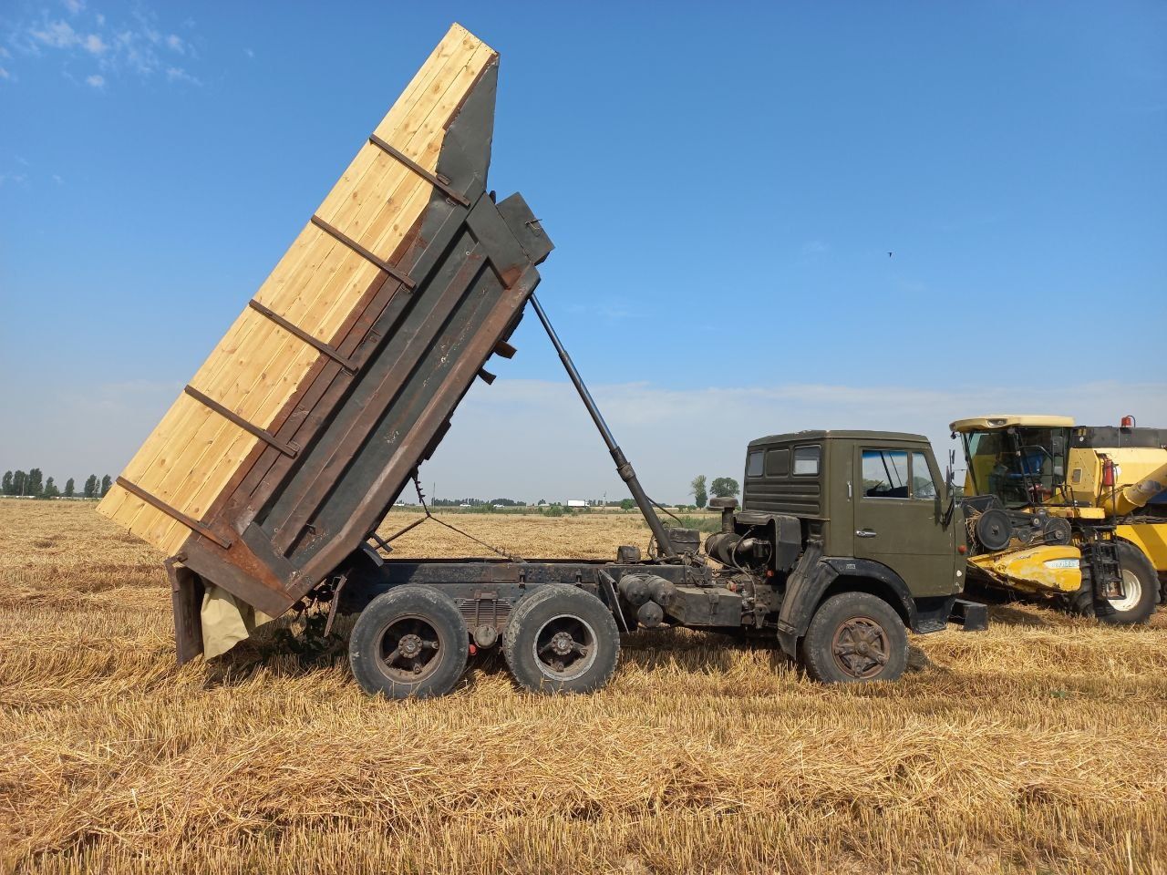 Kamaz Samosval sotiladi