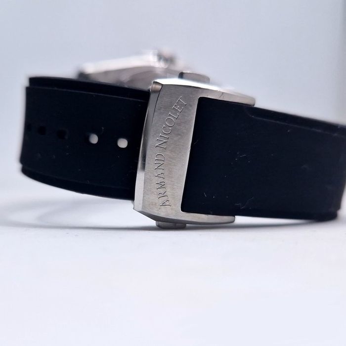 Швейцарские часы Armand Nicolet, механические