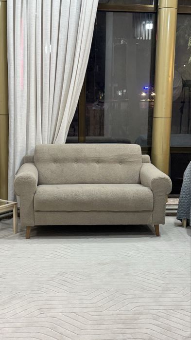 Продаем качесивенный мини диван