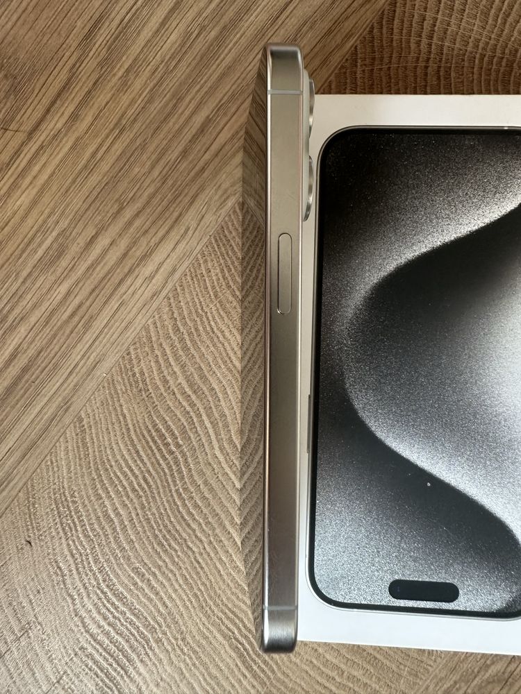 iPhone 15 pro white titanium 128GB