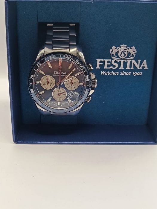 Часовник Festina F20560 / 20 месеца гаранция