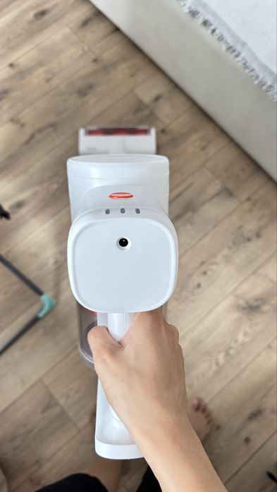 Вертикальный пылесос