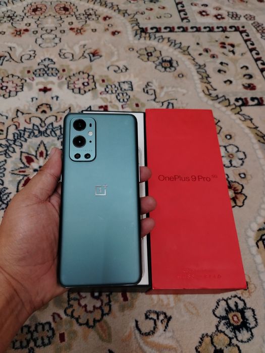 One plus 9 pro 5G 12 +256
