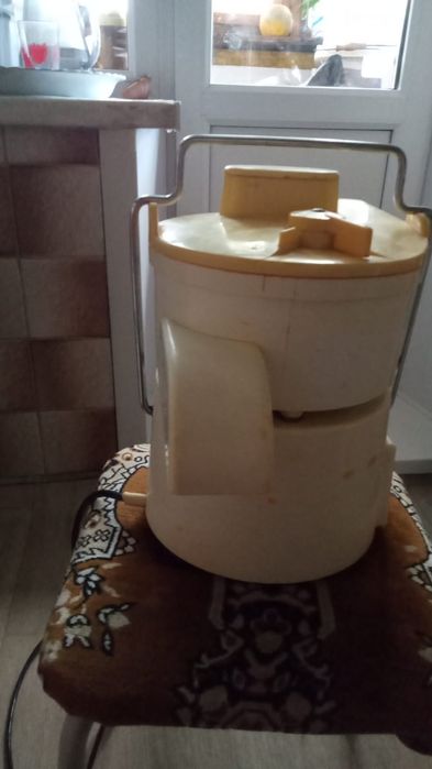 Продам Соковыжималки Росиинка