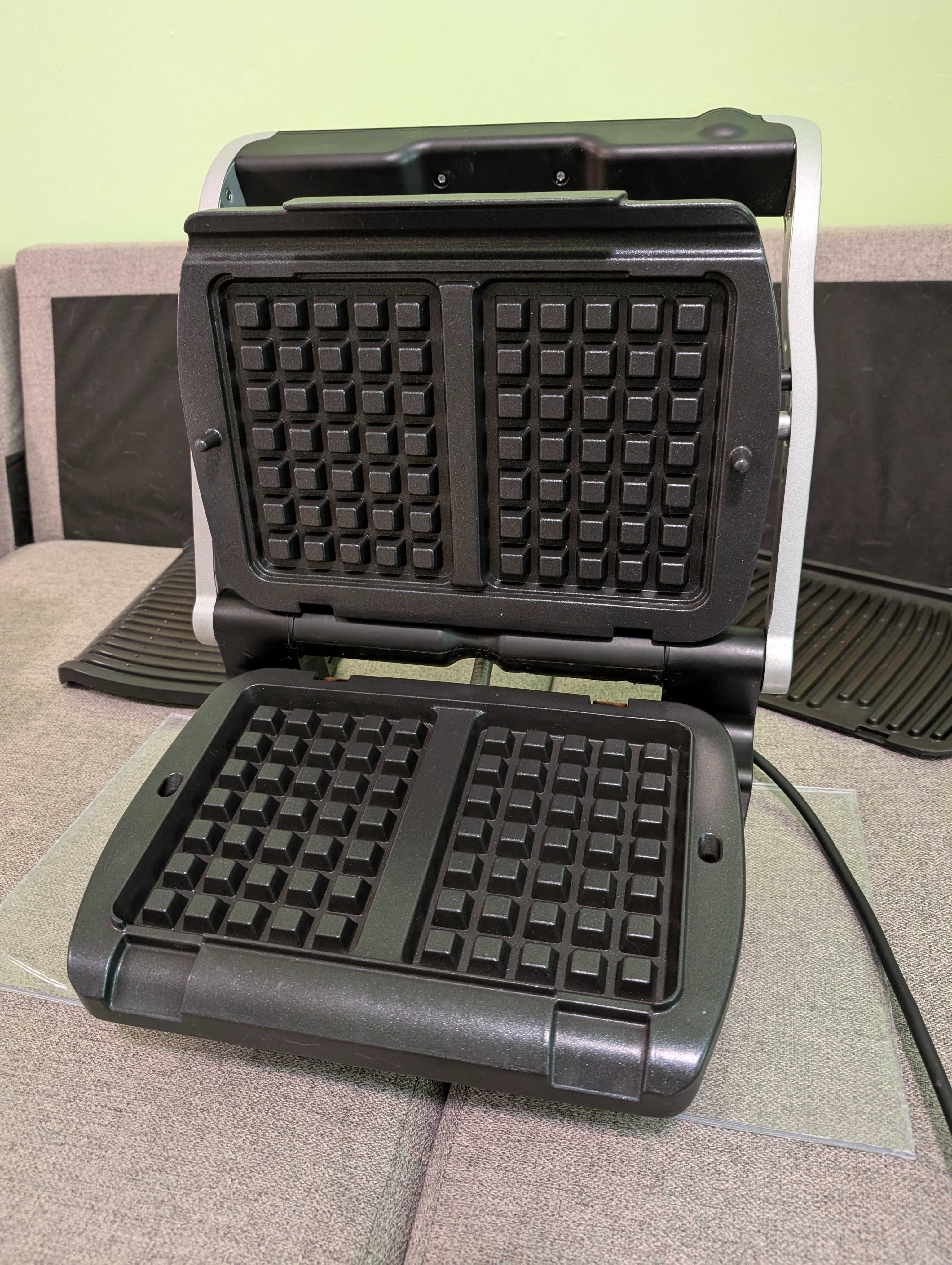 Електрическа скара с гофретник Tefal Optigrill+ Wafles GC716D12