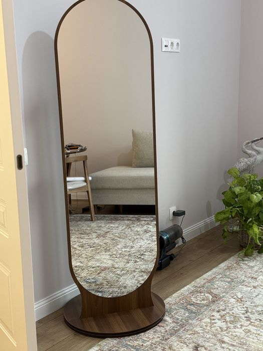 Напольное крутящееся зеркало