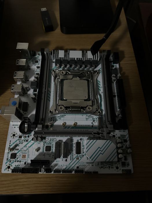 Procesor Xeon E5 2680 V3