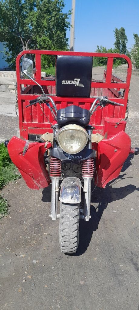 Motorcycle 200 Lochin