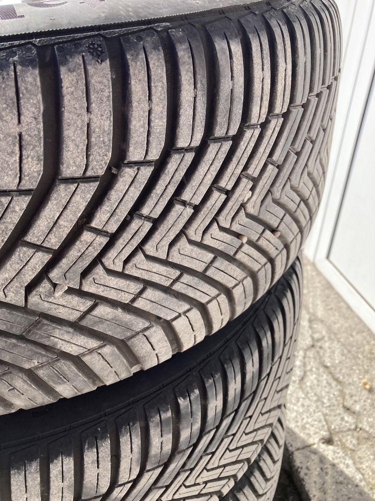 225/50/17 Continental All season contact Dot-4722