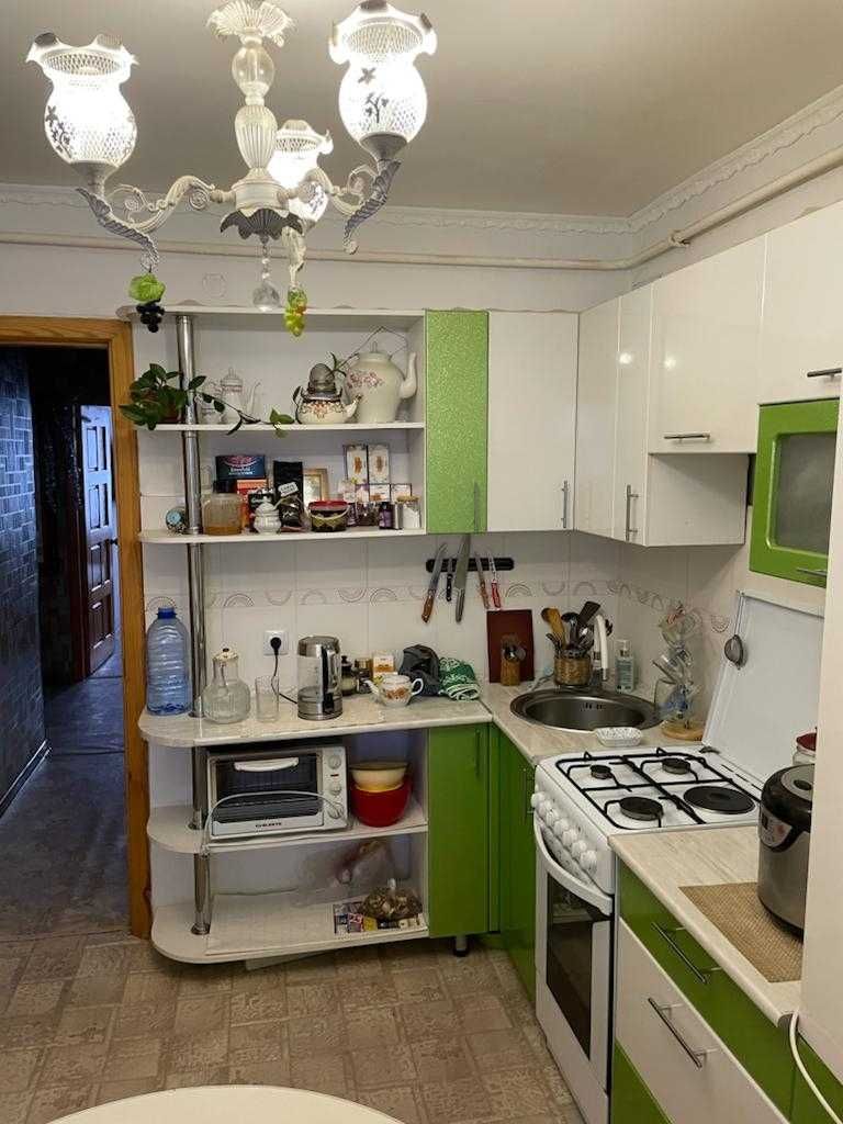 3 комн квартира, площадь 63 кв м, 19 мкр