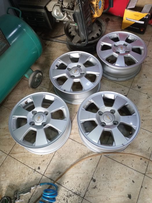 R15 Jentra orginal Gm diska Sotiladi