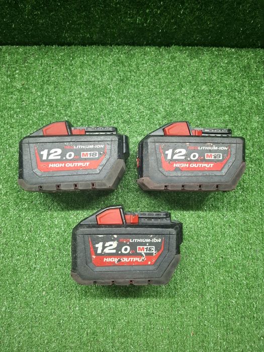 Батерии на Milwaukee 12 ампера 18 волта