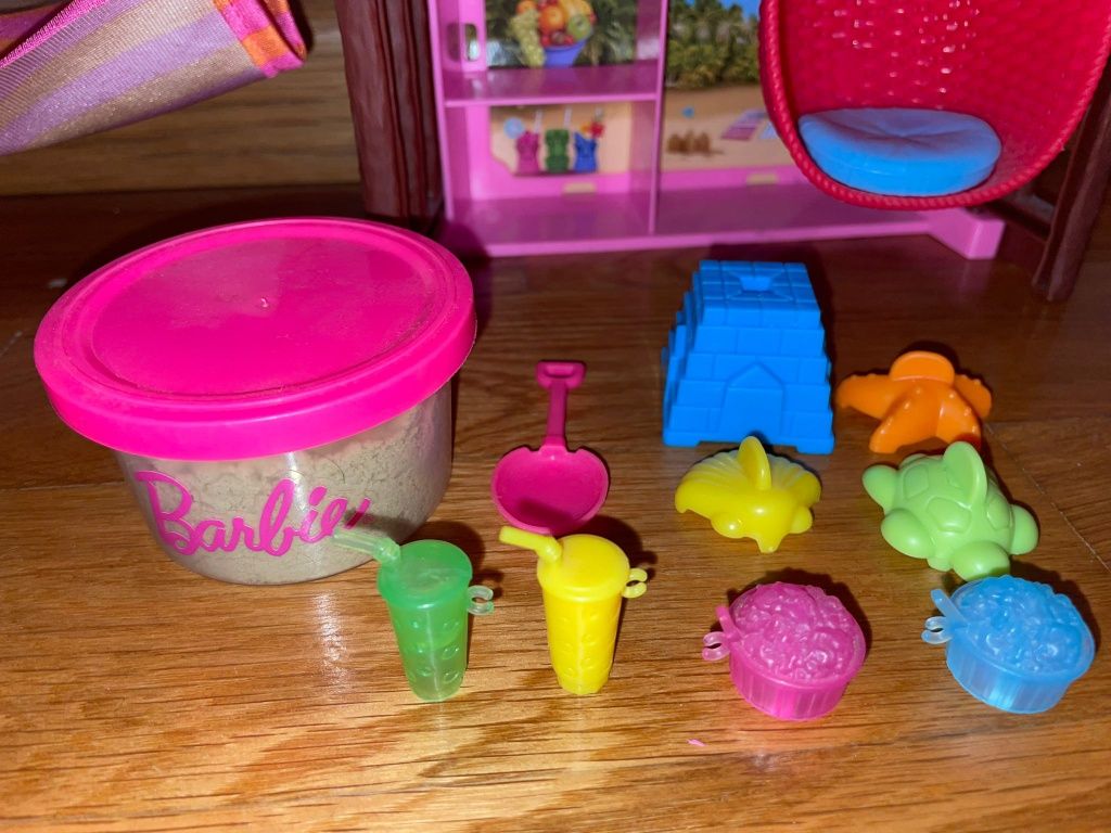 Jucării cu diverse accesorii