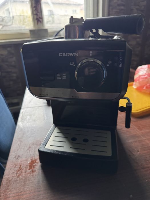 Кафе машина Crown
