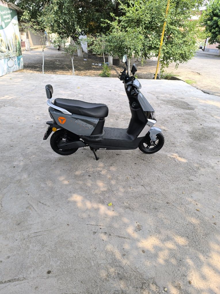 Skuter Electro 2024