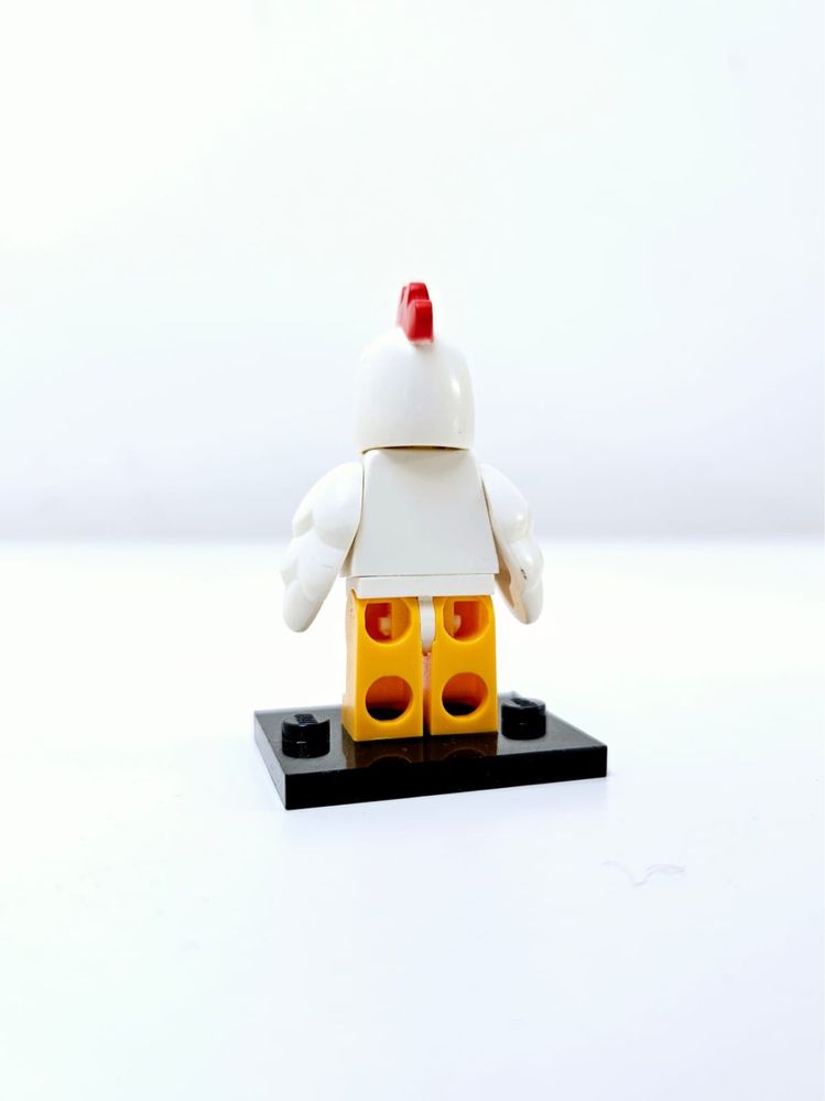 Lego Collectable Minifigures Series 9 71000 - Chicken Suit Guy (2013)