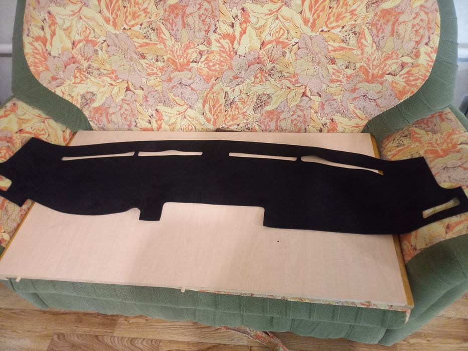 Накидка алькантара брал за 14000 т нудная была правый руль  пришла лев