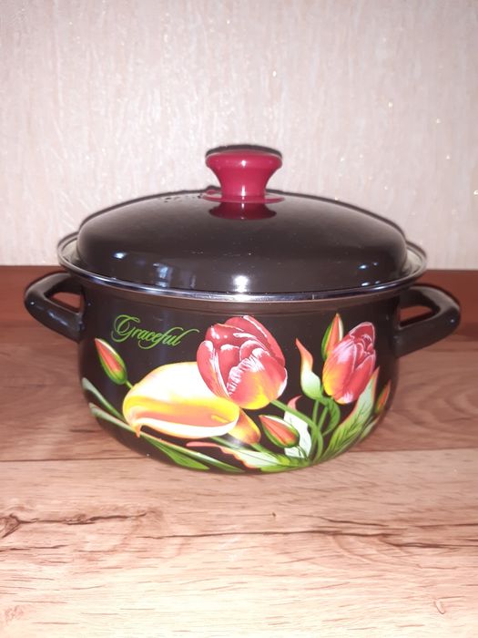 Кастрюля новая 3л