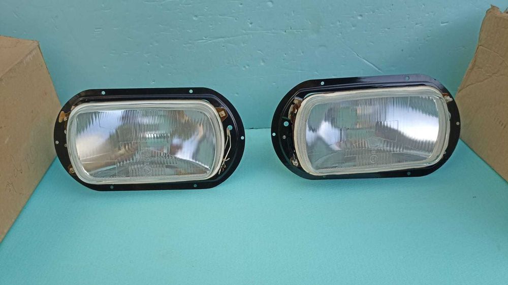 Vand Faruri Dacia 1300.Noi.Ellba.Licenta Cibie Franta.Fab.21.05.1978.