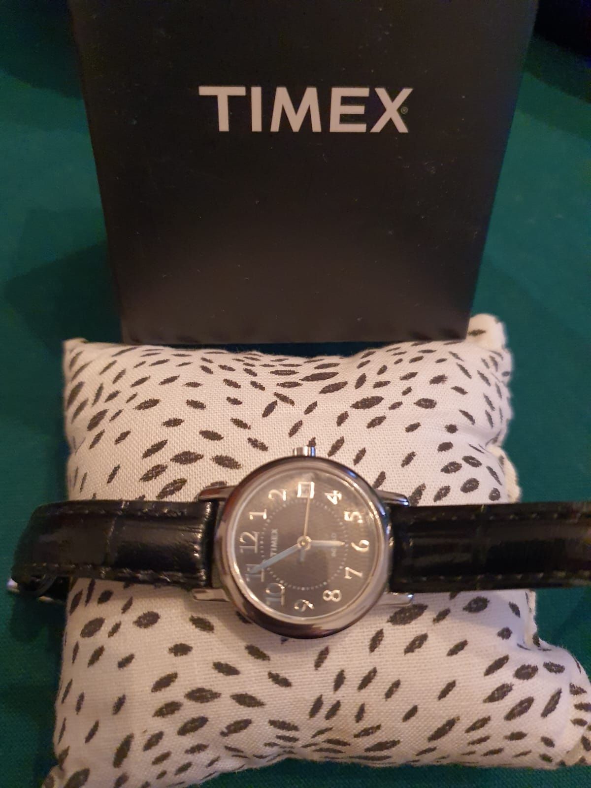 Vând ceas Timex model CR-1216 cell, pentru femei