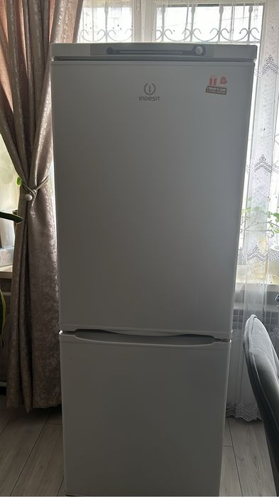 Продам бу холодильник в хорошем состоянри