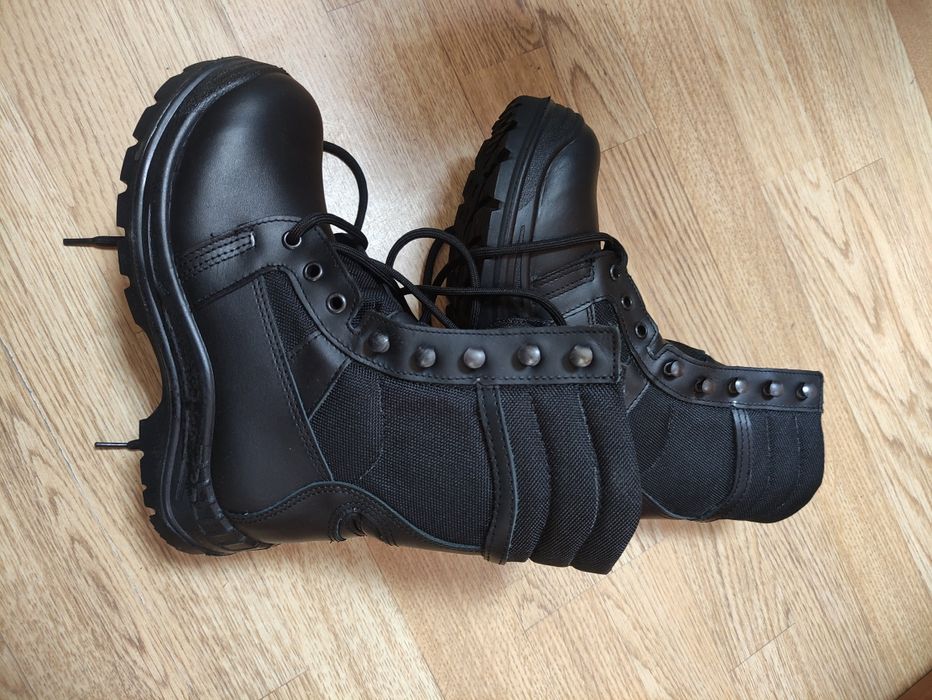 Продам женские зимний и летний берцы