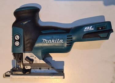 Акумулаторен прободен трион MAKITA DJV181