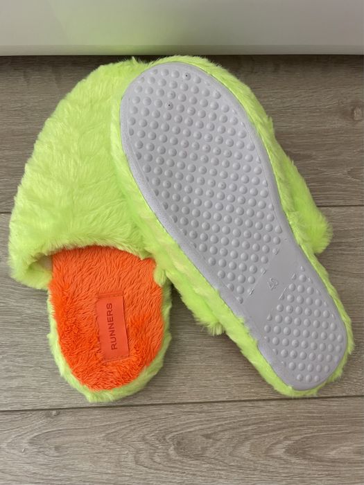 Пантофи плюшени