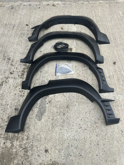 Lada depozitare Toyota Hilux 2019 -2025