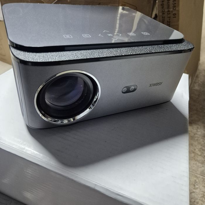 Професионален Интелигентен проектор с Android WiFi Bluetooth,5G 25000л