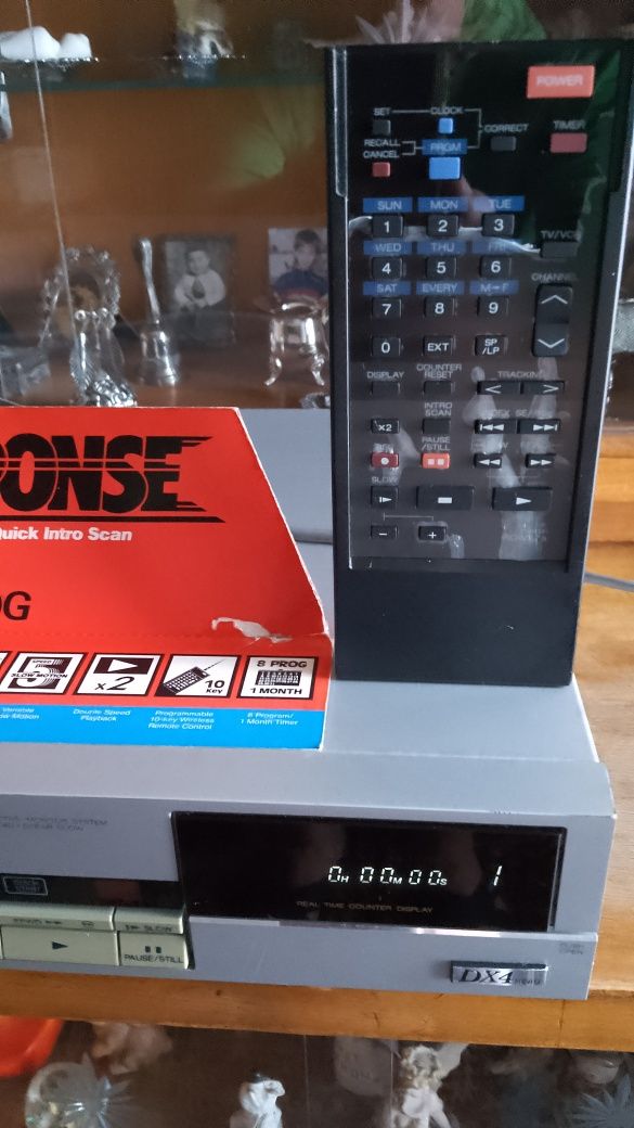 AKAI-VS-37EDG.Ново Мостра.