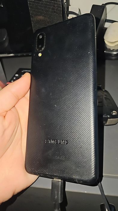 Samsung a 02 sotiladi