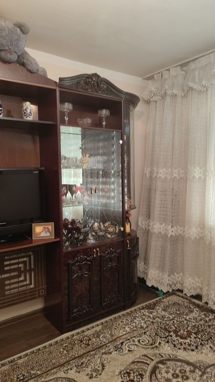 Горка для гостиной