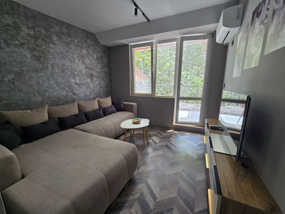 Дава се под наем Тристаен апартамент в Варна, м-т Траката - 65 кв.м за 765 € - Снимка #4