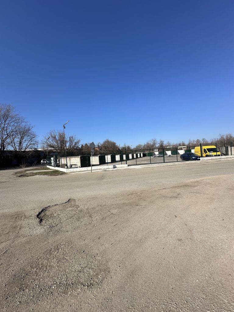 Дава се под наем Гараж / Паркомясто в Ловеч, Младост - 20 кв.м за 51 € - Снимка #1