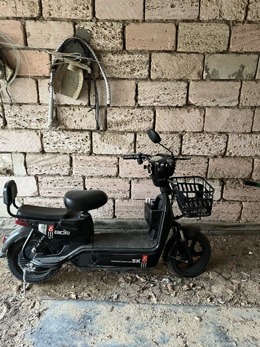 скутер черный 50 к