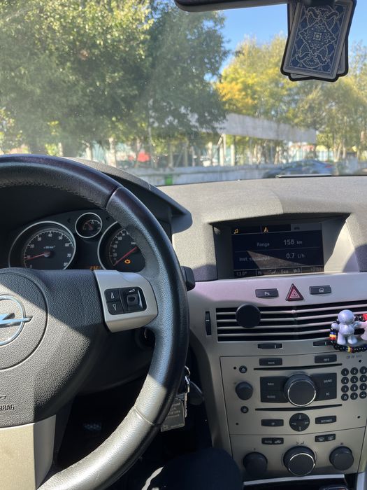 Opel astra h GTC 1.6