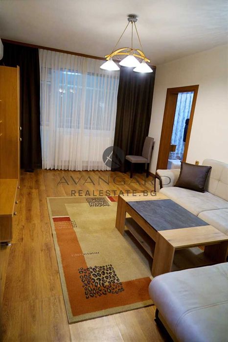Продава се Тристаен апартамент в Пловдив, Кършияка - 85 кв.м за 1920 €/кв.м - Снимка #1
