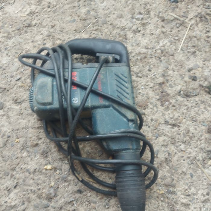 Ciocan demolator  bosch gbh 4  dfe