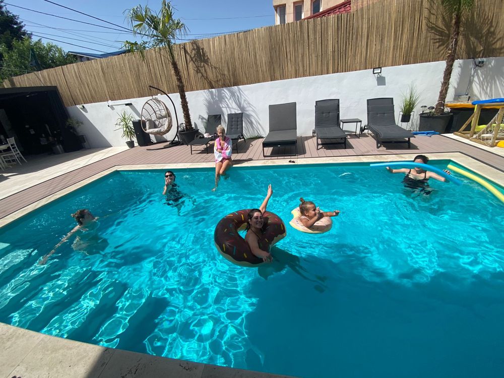 Locatie evenimente private sau pentru public - piscină încălzită!