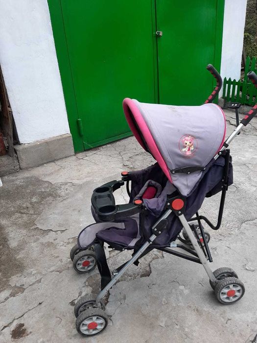 Продам детскую прогулочную коляску